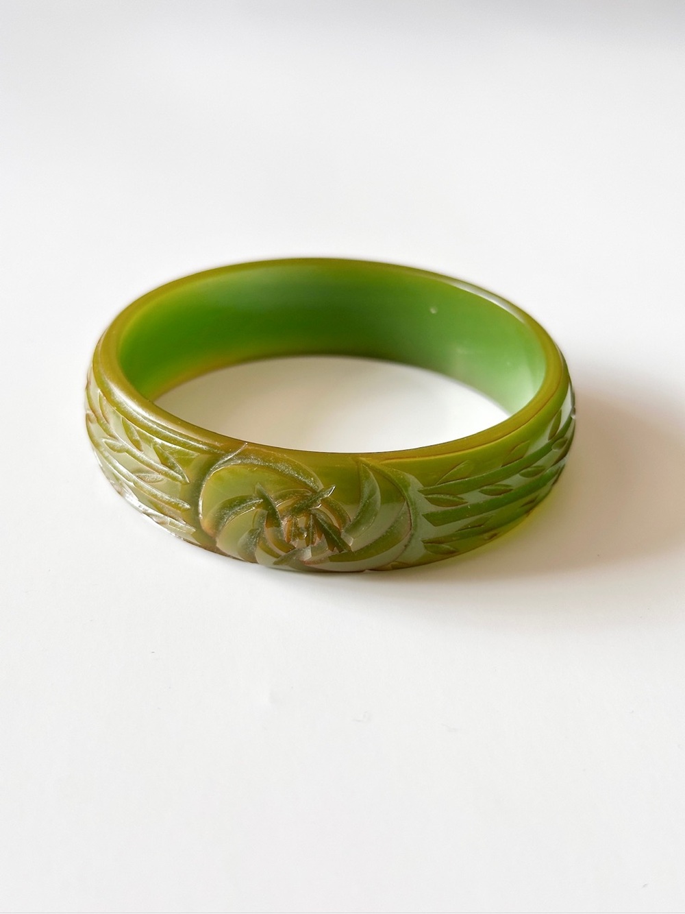 Vintage Green Hand Carved Rose Flower Bakelite Bangle Bracelet, Circa 1930